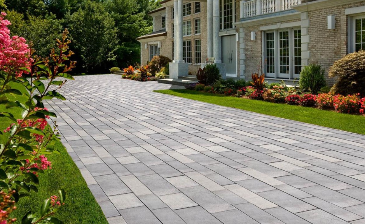 Beautiful residential driveway with paver-style concrete in Milford, CT